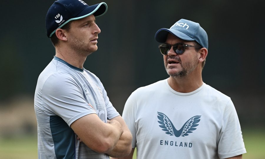 MIRPUR, BANGLADESH - MARCH 11: England captain Jos Buttler speaks with coach Matthew Mott during a nets session at Sher-e-Bangla National Cricket Stadium on March 11, 2023 in Mirpur, Bangladesh. (Photo by Gareth Copley/Getty Images)