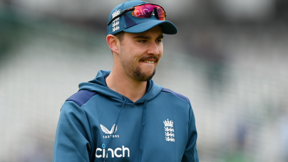 Josh Tongue retained, Ben Foakes left out as England announce Ashes squad for first two Tests