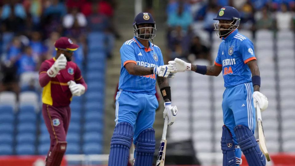 3rd ODI Live: Gill, Kishan, Hardik, Samson hit fifties as India post 351/5