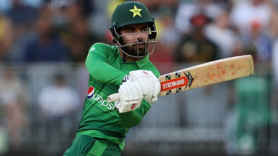 Fazalhaq Farooqi mankads Shadab Khan - Controversial runout mars Pakistan's thrilling win over Afghanistan